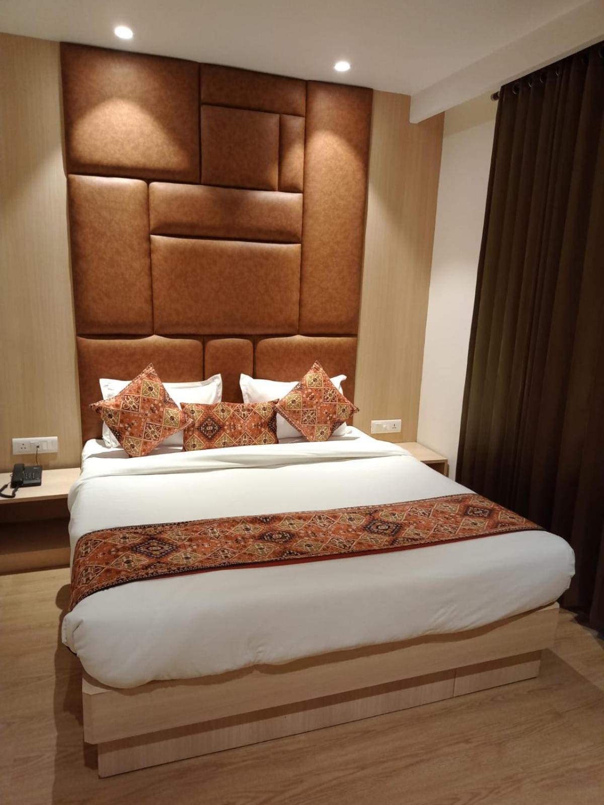 Hotel Jd Grand Amritsar Exterior photo