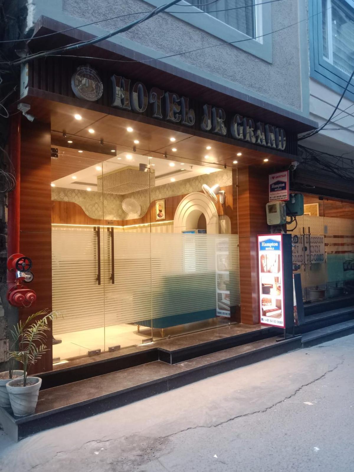 Hotel Jd Grand Amritsar Exterior photo