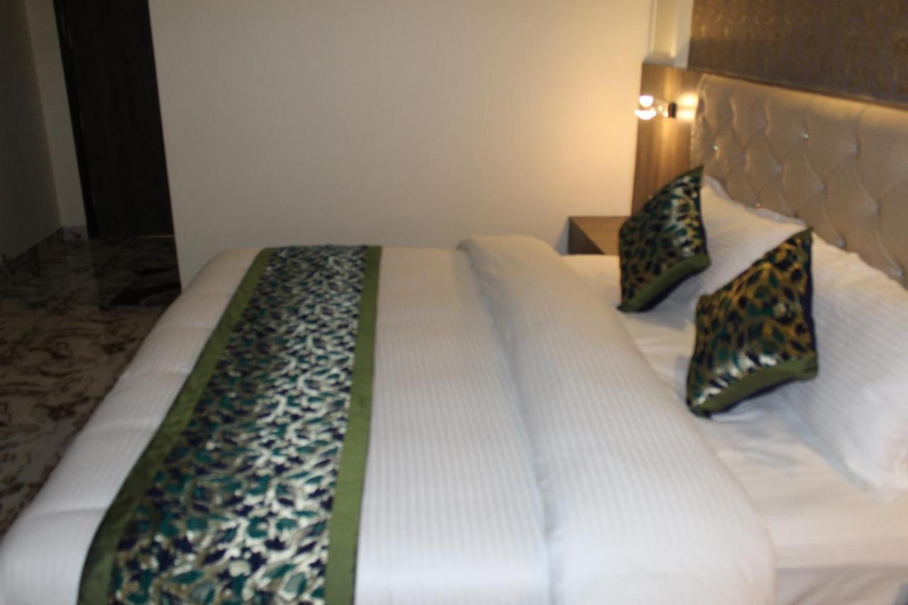 Hotel Jd Grand Amritsar Exterior photo